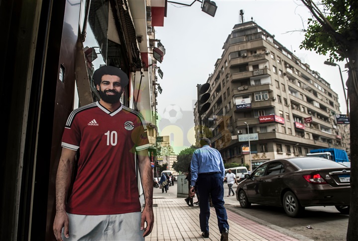 شاهد..محمد صلاح يشعل شوارع القاهرة