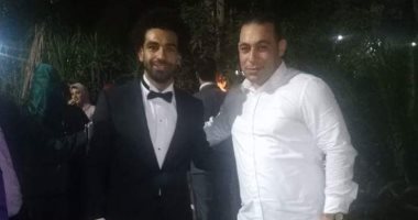 شاهد..اول صورة لمحمد صلاح في فرح شقيقه