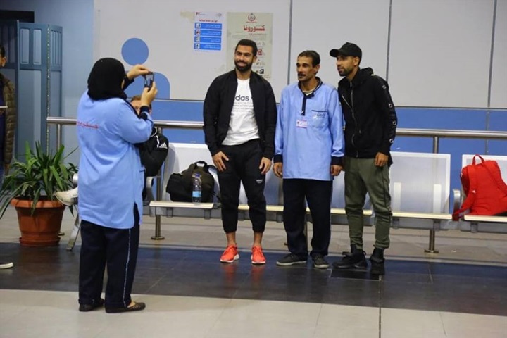 صور| فتحي ومؤمن وهشام يؤازرون الأهلي أمام الترجي