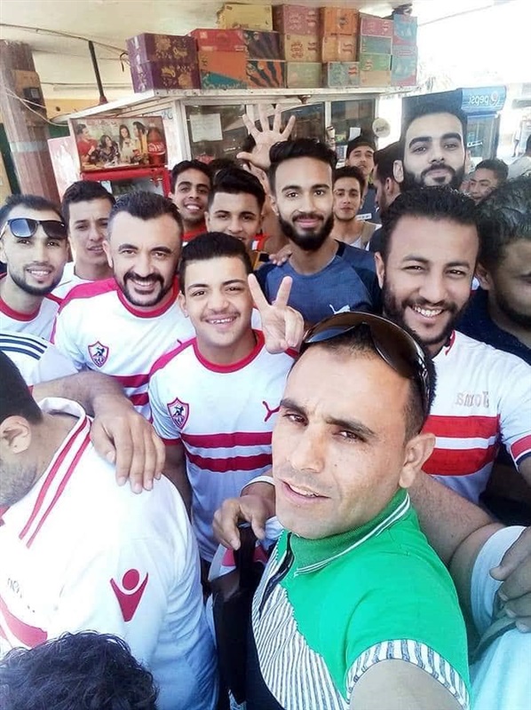 شاهد| جماهير الزمالك تحتشد في الطريق إلى برج العرب