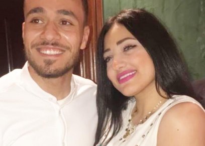 شاهد.. لحظات الود والغرام بين محمد عنتر وزوجتة حسناء الزمالك قبل الإعارة