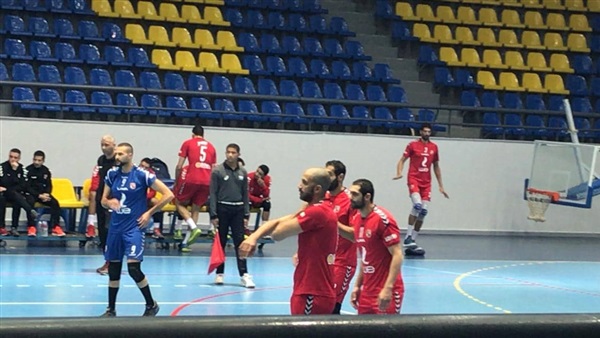 الفريق الاول للكرة