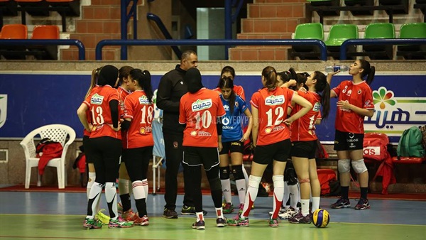 الفريق الأول لسيدات