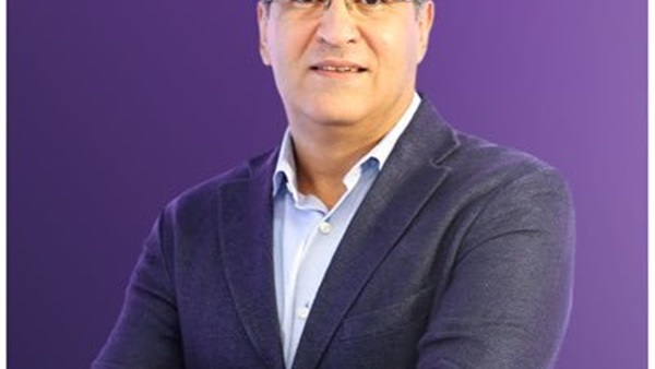 المعلق علي محمد علي