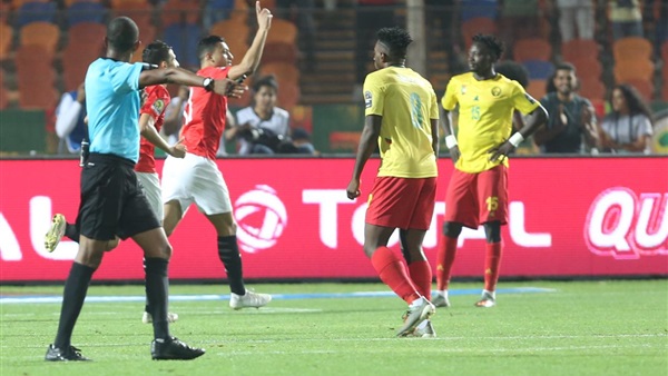 مصطفى محمد لاعب المنتخب