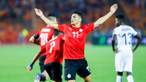 مصطفى محمد لاعب المنتخب