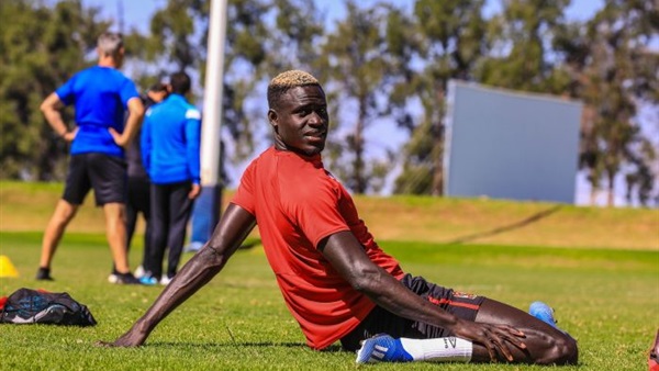 أليو بادجي -  مهاجم