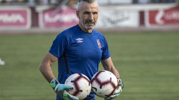 ميشيل ياناكون مدرب