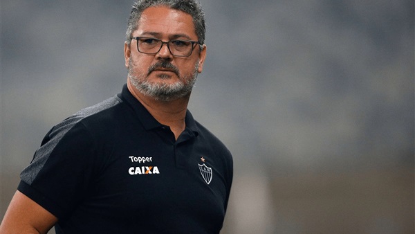 ميكالي مدرب الهلال