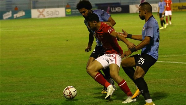 أكرم توفيق لاعب الاهلي