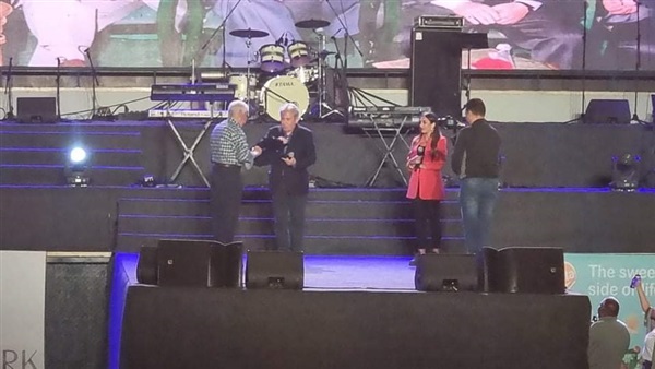 تكريم حسن شحاته 