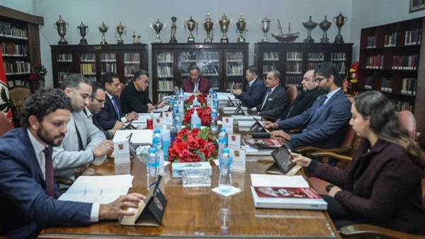 الاهلي يتعاقد مع