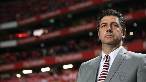 روي فيتوريا 