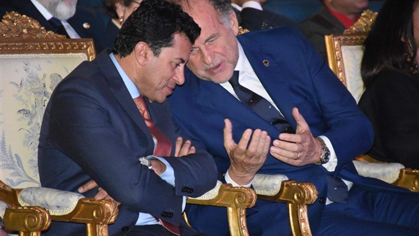 وزير الشباب والرياضة