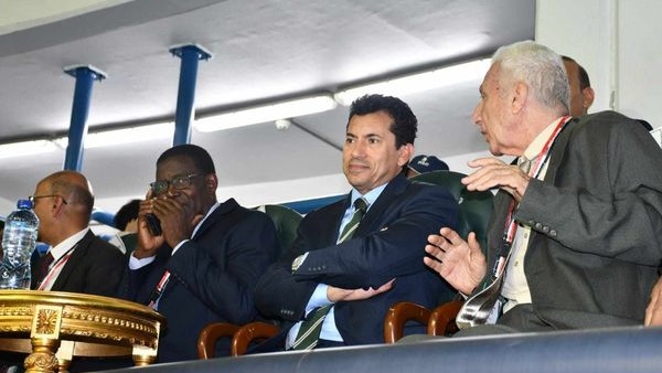 وزير الشباب والرياضة