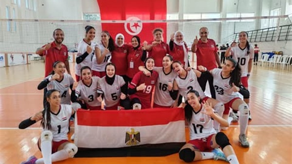 ناشئات فراعنة الطائرة