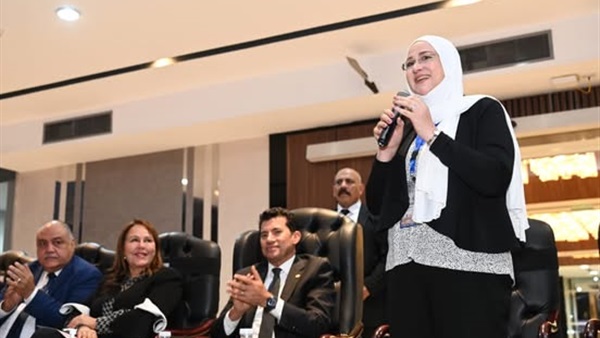 منى عبد الكريم 