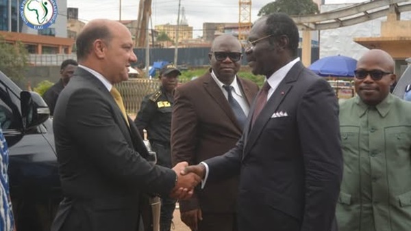 وزير الرياضة الكاميروني