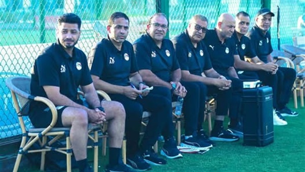 الجهاز الفني لمنتخب