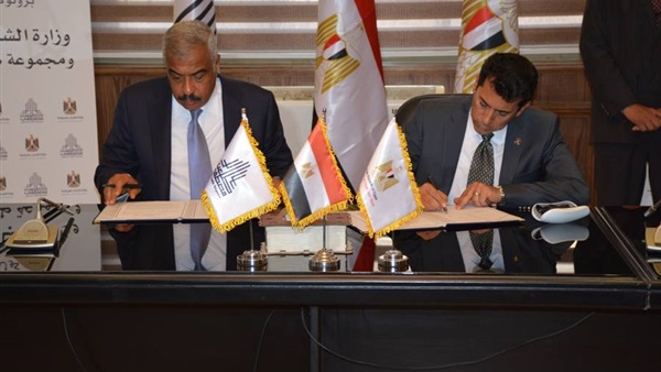 اشرف صبحي وهشام طلعت