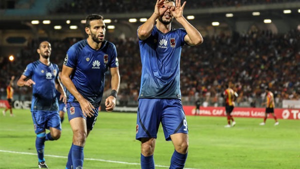 وليد أزارو مهاجم