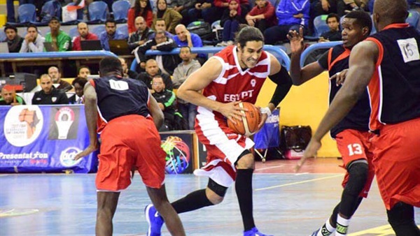 مصطفى مشعل لاعب سلة