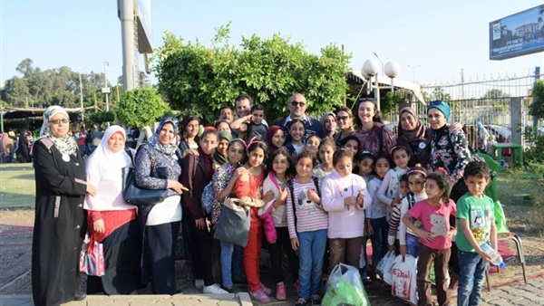 مجلس الزهور مع أعضاء