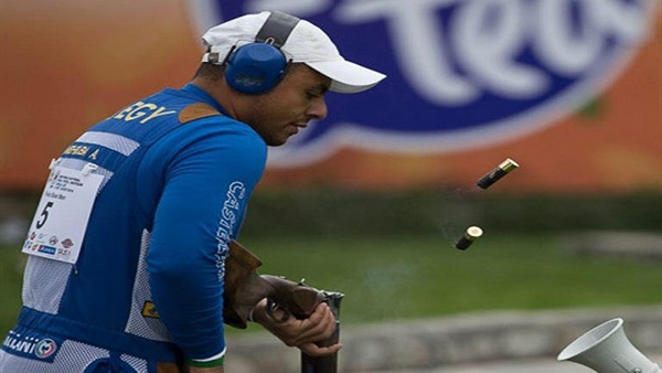 عزمي محيلبة لاعب