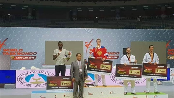 سيف عيسى متوجا ببرونزية