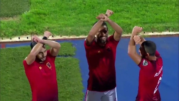 احتفال لاعبي الاهلي