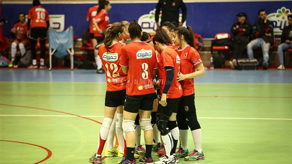 الفريق الأول لسيدات