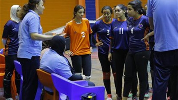 الفريق الأول لسيدات