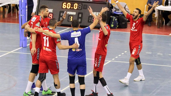 الفريق الاول للكرة